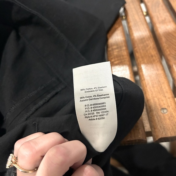 Wilfred Free Aritzia Black Skinny Side Zip Pants with button closure Size 2 - Picture 7 of 7